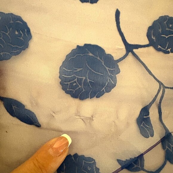 Sheer Blue Floral Scarf Chiffon Embroidered Rose Design Classic Vintage - Picture 5 of 5
